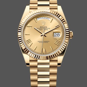 Replica Rolex Day-Date 228238 Champagne Roman Dial Fluted Bezel 40mm Herren Replica Uhren